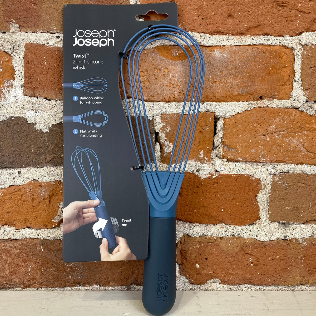 Twist whisk 2-in-1